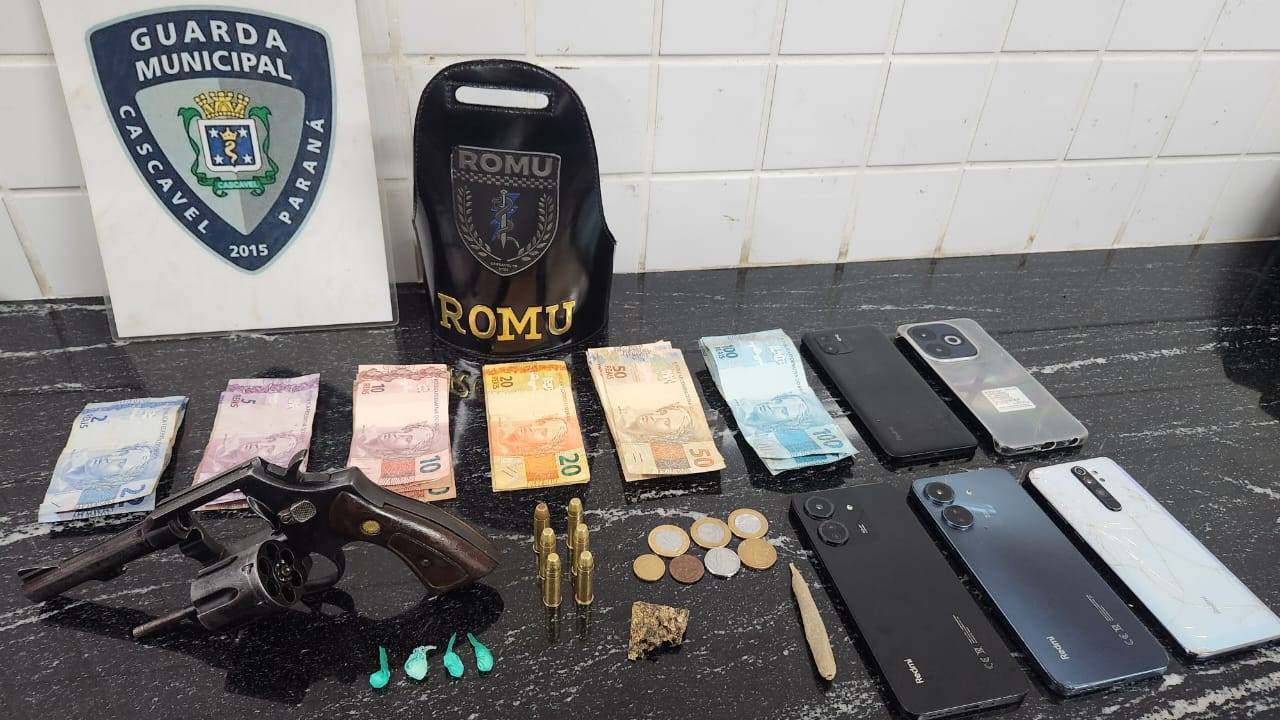 Romu apreende armas e drogas em operação na região central de Cascavel