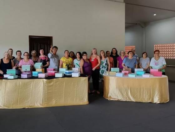 Toledo: Idosos do Certi Coopagro concluem oficina de Pintura e Decoração em Caixa MDF