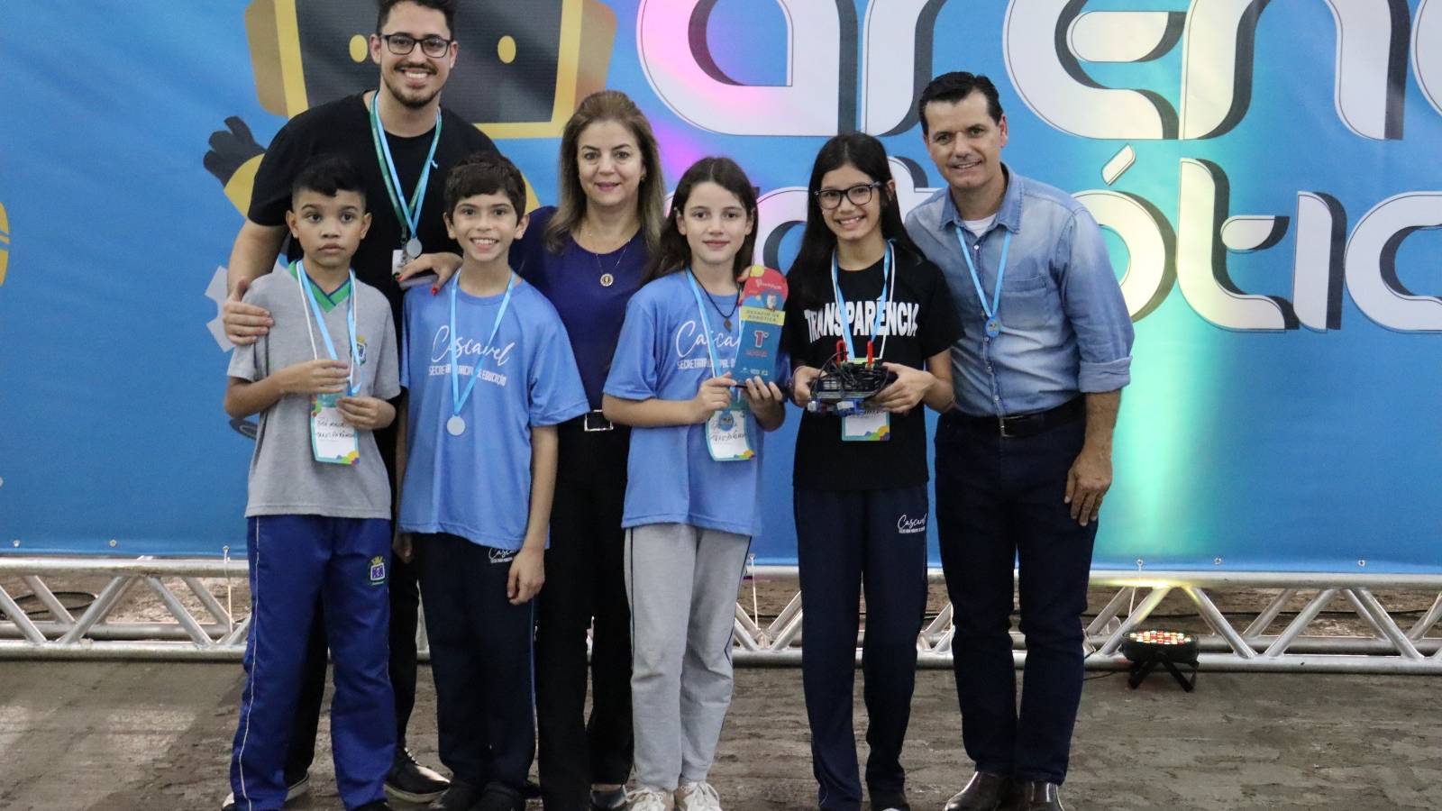 Escolas municipais de Cascavel se destacam na Technovação com vitórias na competição de robótica