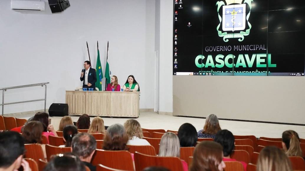 Palestra "Desmistificando o Câncer" promove conscientização e prevenção em Cascavel