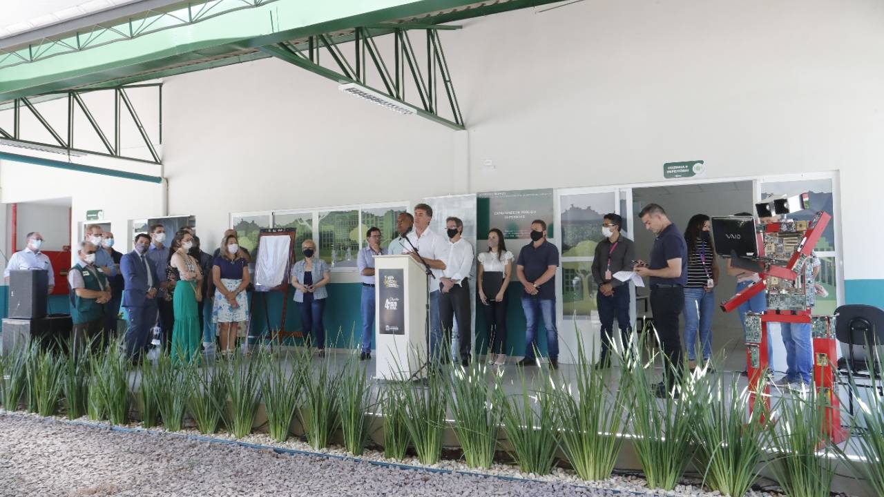 Paranhos inaugura Ecoponto Manaus e Centro de Educação Ambiental