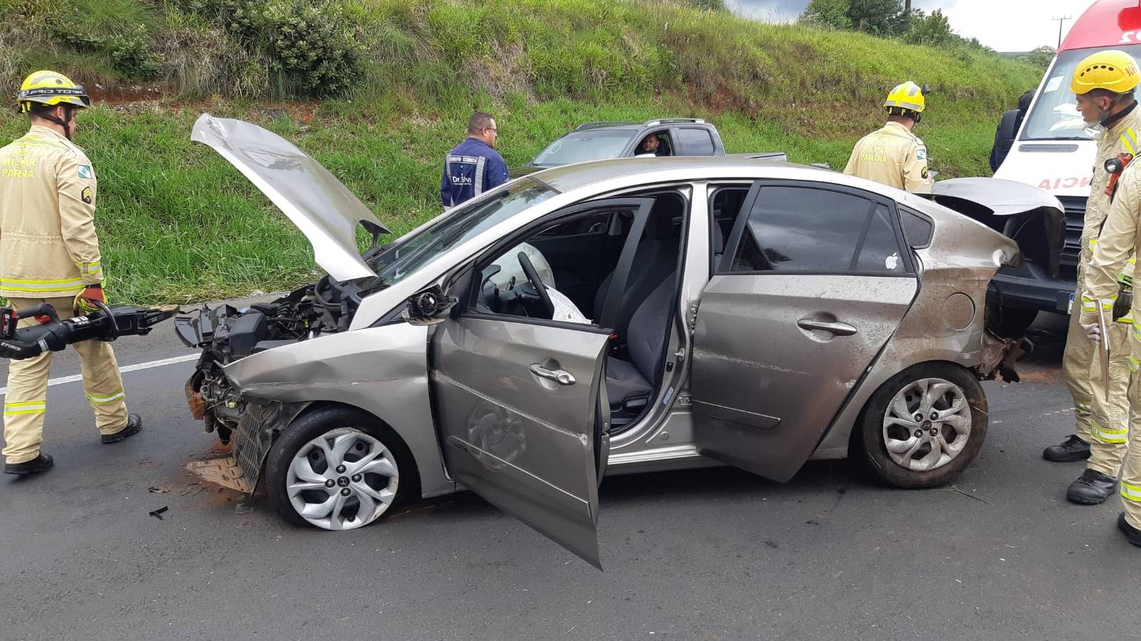 Família Curitibana sofre acidente grave na BR-376 em Ponta Grossa