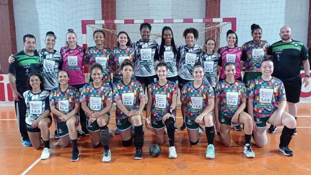 Equipe feminina de Cascavel inicia temporada com duas vitórias no Campeonato Paranaense de Handebol
