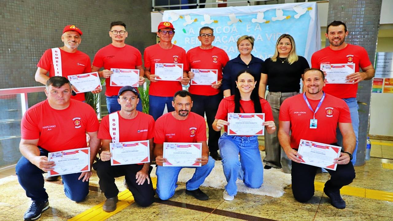Bombeiros Civis de Itaipulândia são certificados após curso de capacitação