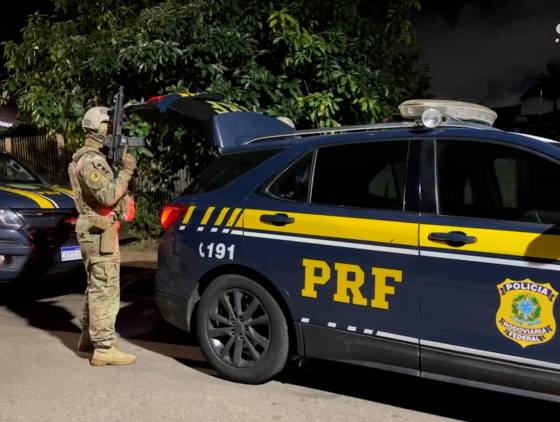 Operação conjunta da Polícia Civi e PRF, mira rede de tráfico de drogas no Paraná