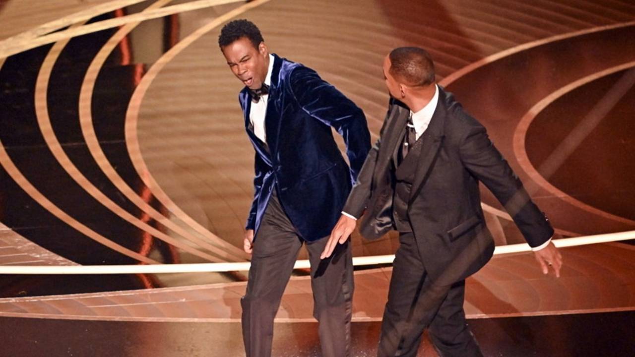 Will Smith dá tapa em Chris Rock no Oscar 2022 e se desculpa com Academia; Vídeo