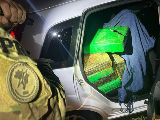 Motorista é detido pela PRF com 264 kg de maconha após tentativa de fuga em Virmond