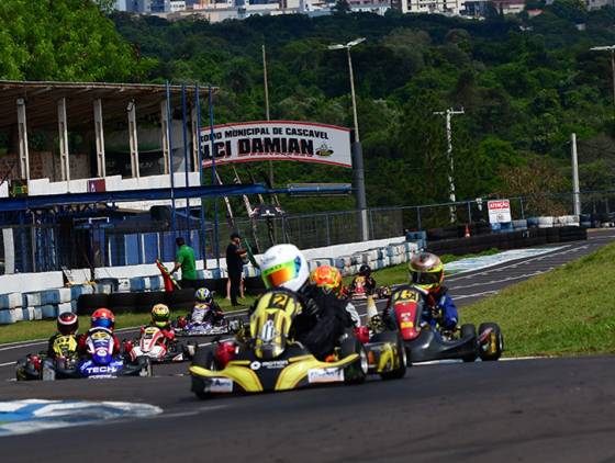 Metropolitano de Kart de Cascavel define os 11 campeões de 2024