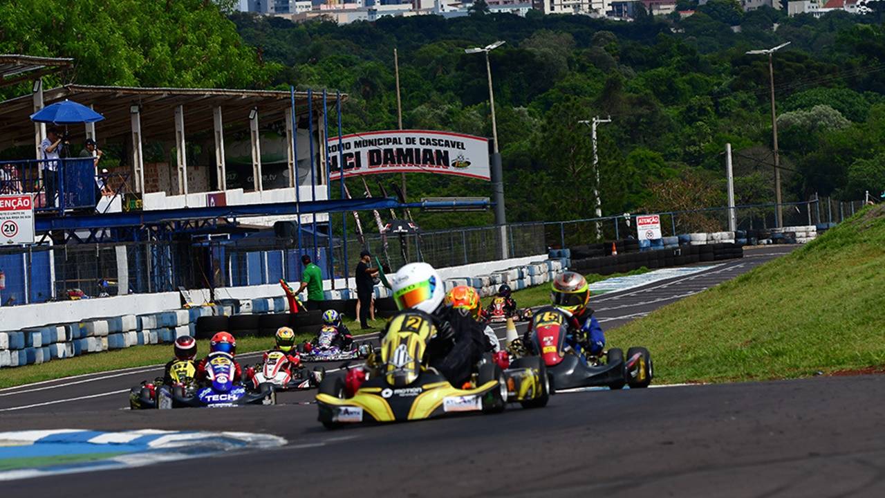 Metropolitano de Kart de Cascavel define os 11 campeões de 2024