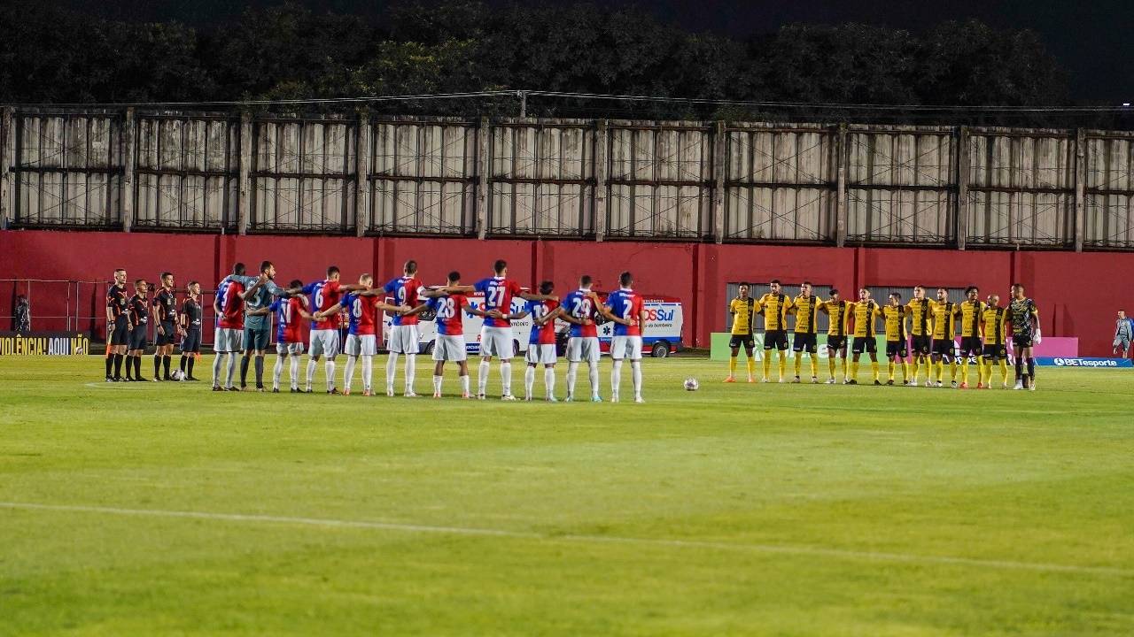 Empate sem gols marca duelo entre Paraná Clube e FC Cascavel na Vila Capanema