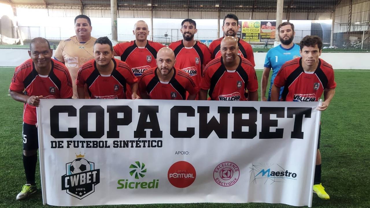 Amigos do Madril goleia Hospital Gênesis em 9 a 1 na abertura Copa Cwbet Master 35