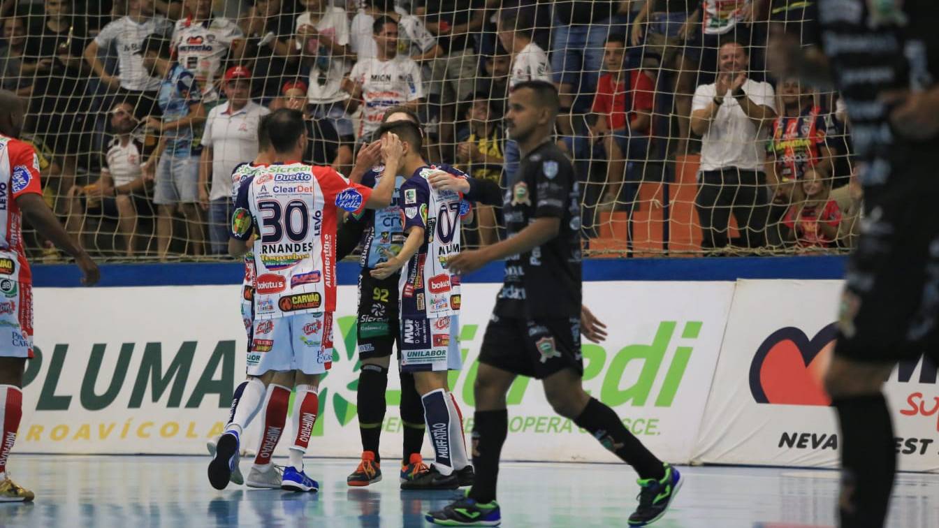 Cascavel Futsal vence o Palmas e segue com 100% de aproveitamento na Série Ouro