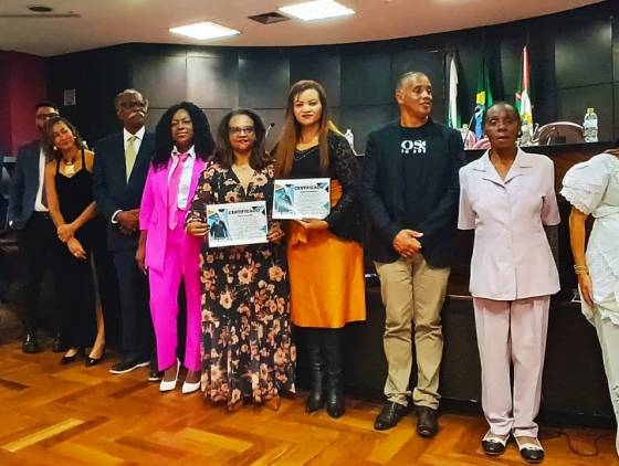 Vereadora e gerente de Comunicação de Cascavel recebem prêmio em Curitiba por luta contra racismo