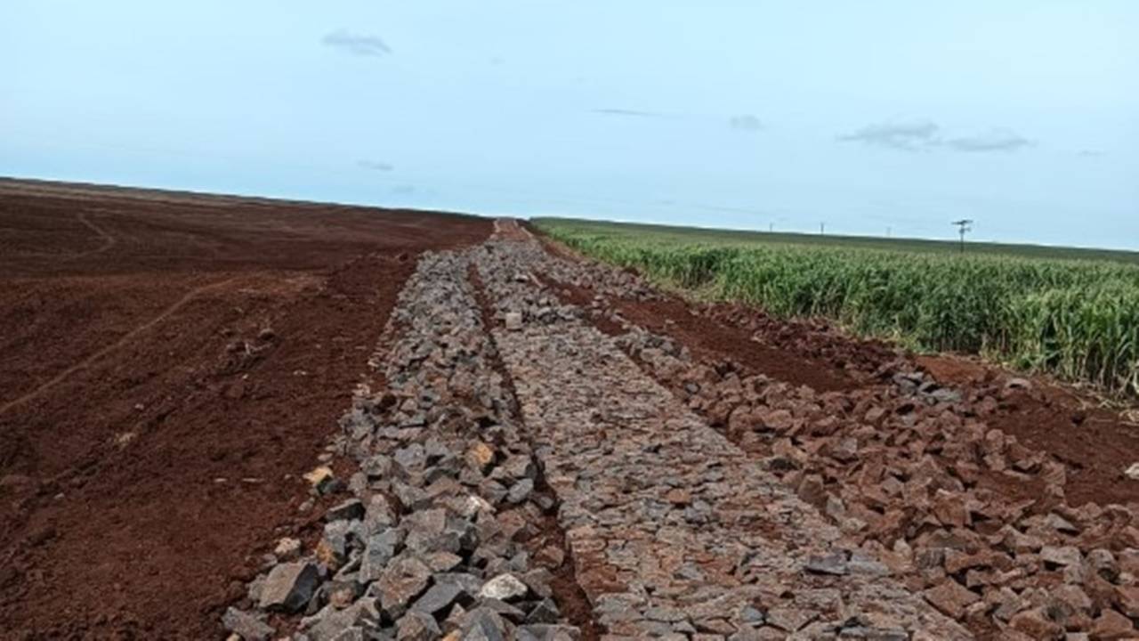 Estrada São Roque em Corbélia recebe calçamento poliédrico e beneficia mais de 150 famílias