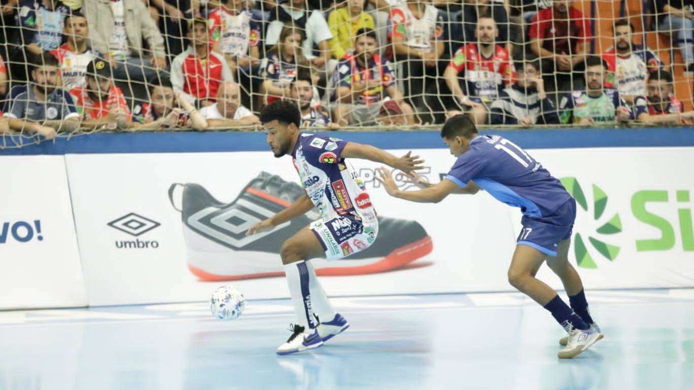 Com 3 gols de Carlão, Cascavel Futsal vence Minas pela Liga Nacional