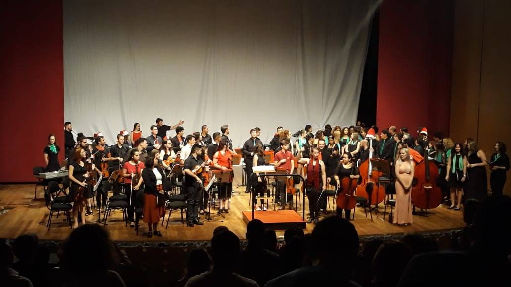 Orquestra Sinfônica de Cascavel apresenta espetáculo com muita música brasileira e convidados
