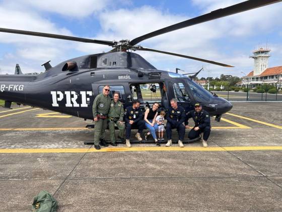 Helicóptero da PRF transporta criança de 3 anos para realizar transplante em Curitiba