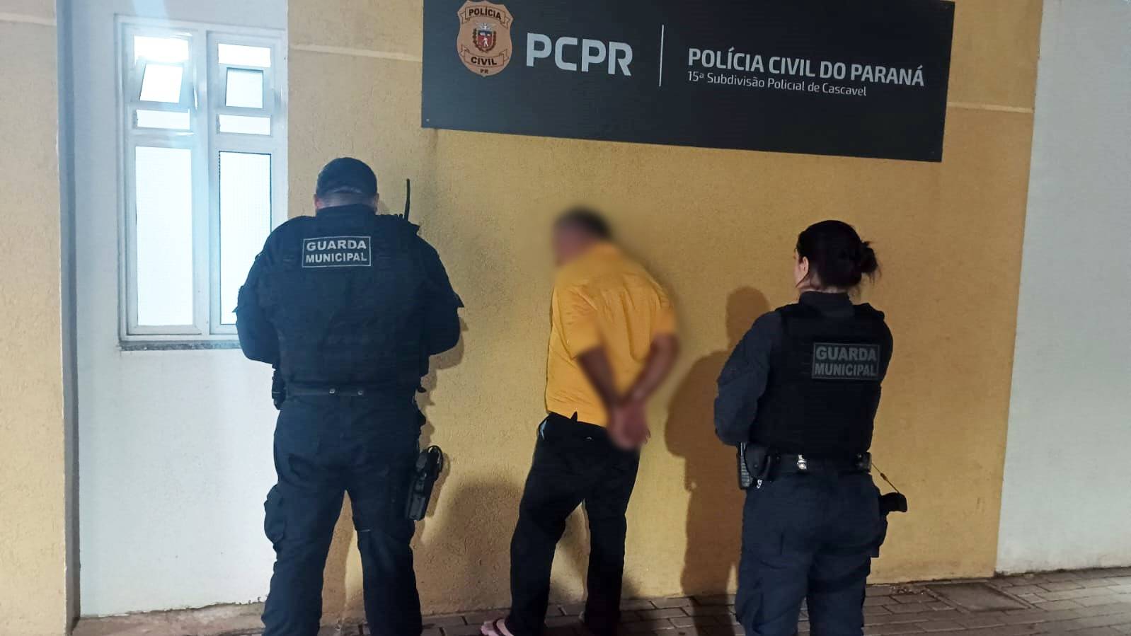 Homem de 64 anos é preso pela GM por violência doméstica no bairro Floresta, em Cascavel