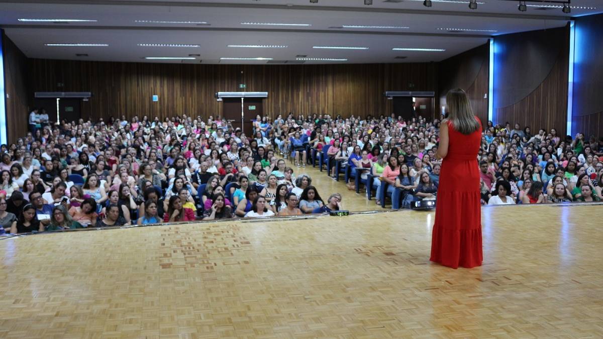 Seminário prepara profissionais da Educação para o ano letivo de 2023