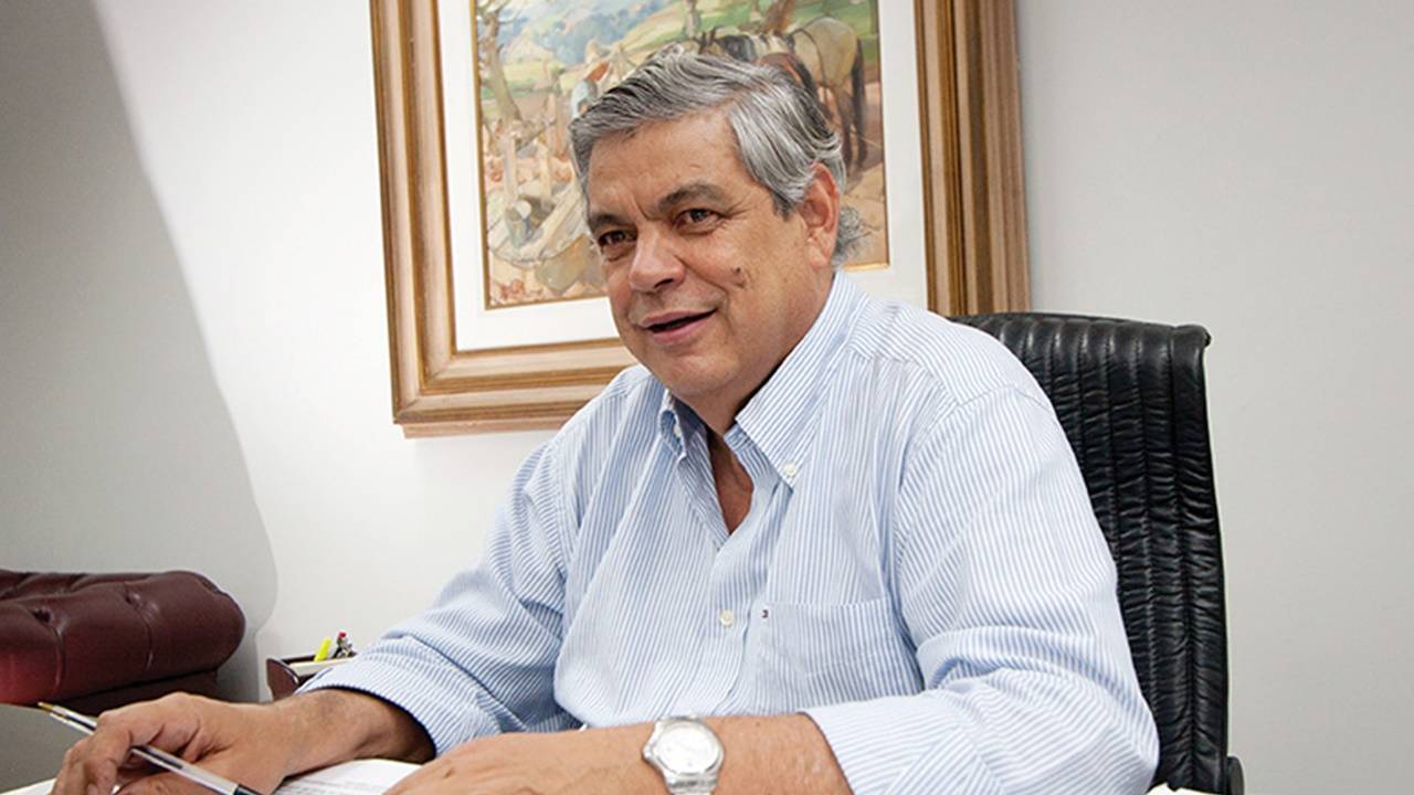 Ágide Meneguette é reeleito presidente da FAEP para o triênio 2024/27