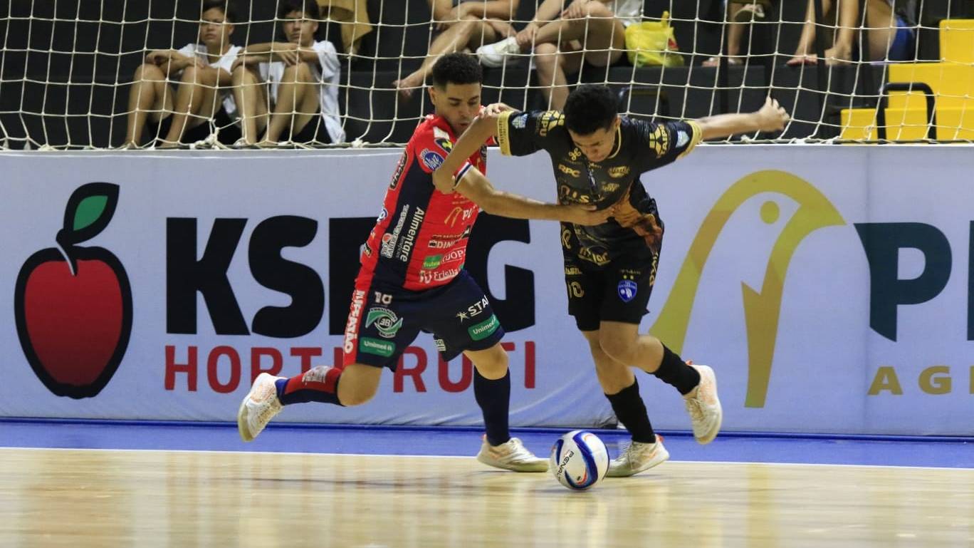 Foz Cataratas vence Cascavel Futsal por 6 a 4 na estreia do Paranaense Sub-20