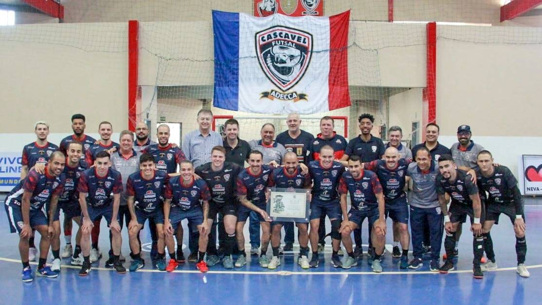 Cascavel Futsal recebe reconhecimento da Câmara pelo bicampeonato da Libertadores da América