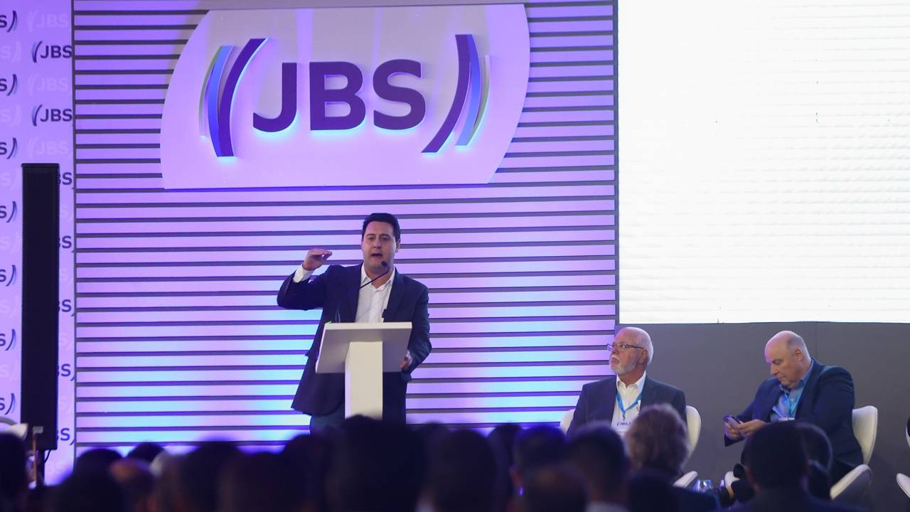 Governador busca junto à JBS a instalação de frigorífico de suínos no Paraná