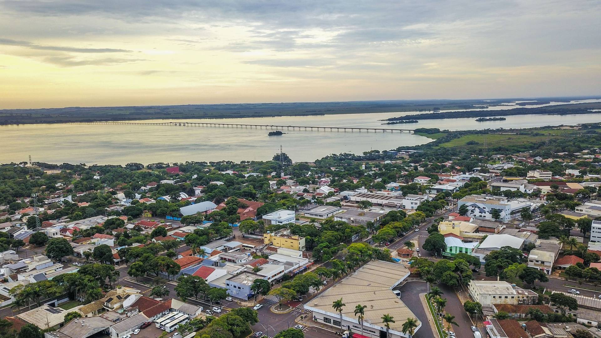 Governador defende resolução imediata para por fim à invasão de terras federais no oeste do Paraná